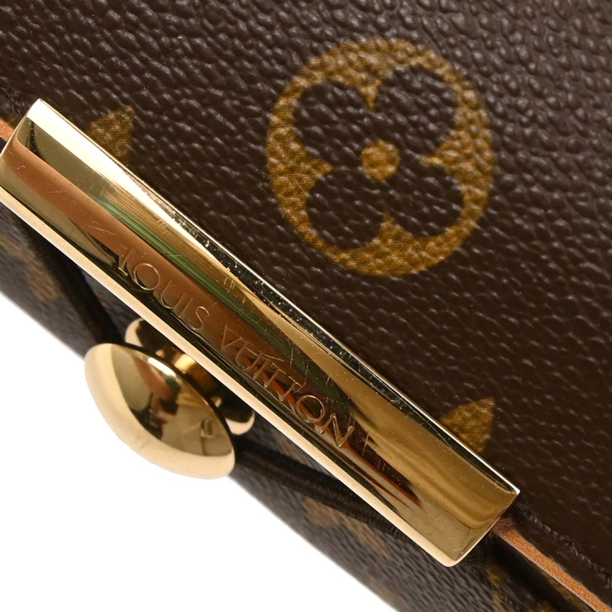 Louis Vuitton Monogram Abbesses Messenger Bag M45257