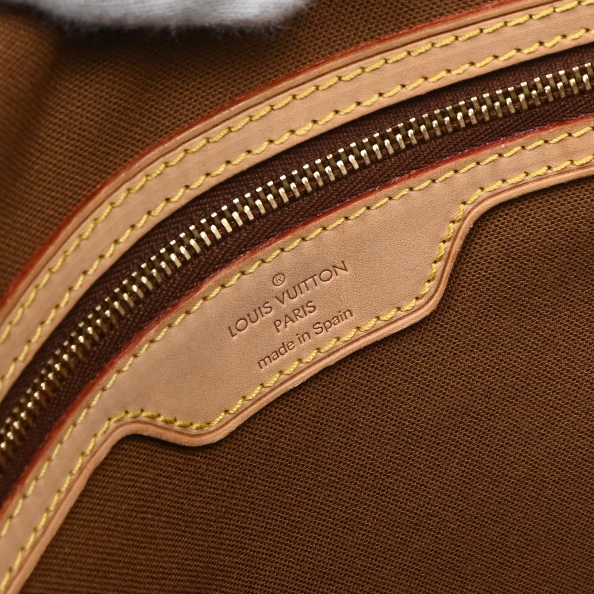 Louis Vuitton Monogram Abbesses Messenger Bag M45257
