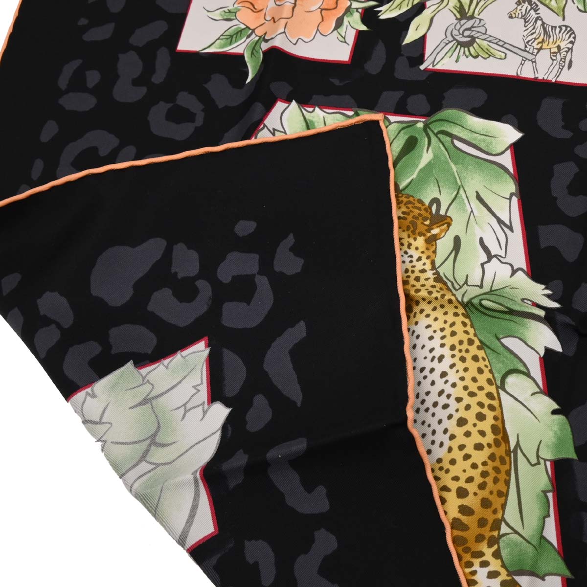 Salvatore Ferragamo Black Scarf Small Good