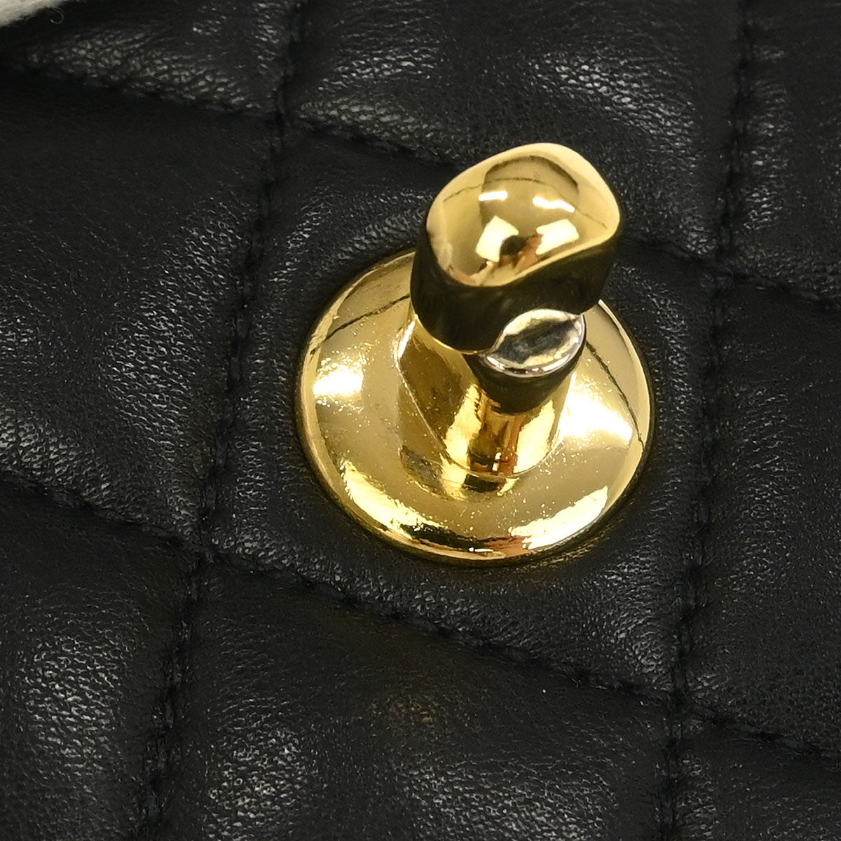 Chanel 1989-1991 Black Lambskin Bum Belt Bag #75/30