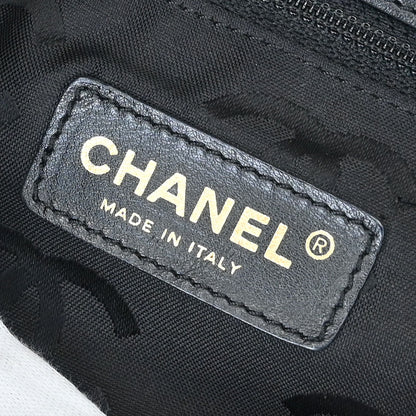 Chanel 2005-2006 Black Straw Chain Tote Handbag