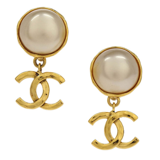 Chanel CC Costume Pearl Dangle Earrings Clip-On Gold 94P
