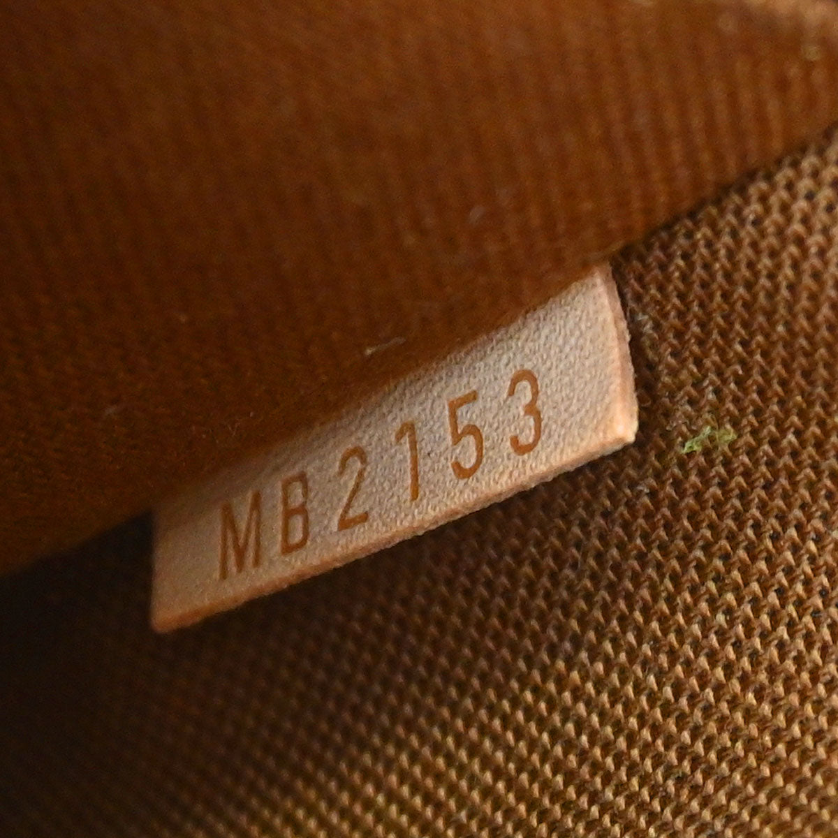 Louis Vuitton Monogram Saumur 30 Messenger Shoulder Bag M42256