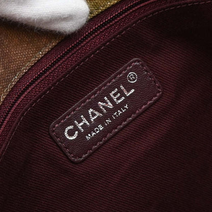 Chanel * 2015-2016 Khaki Green Canvas Graffiti On The Pavement Messenger Bag