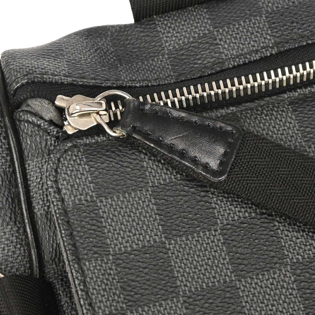 Louis Vuitton Damier Graphite Camera Bag N58027
