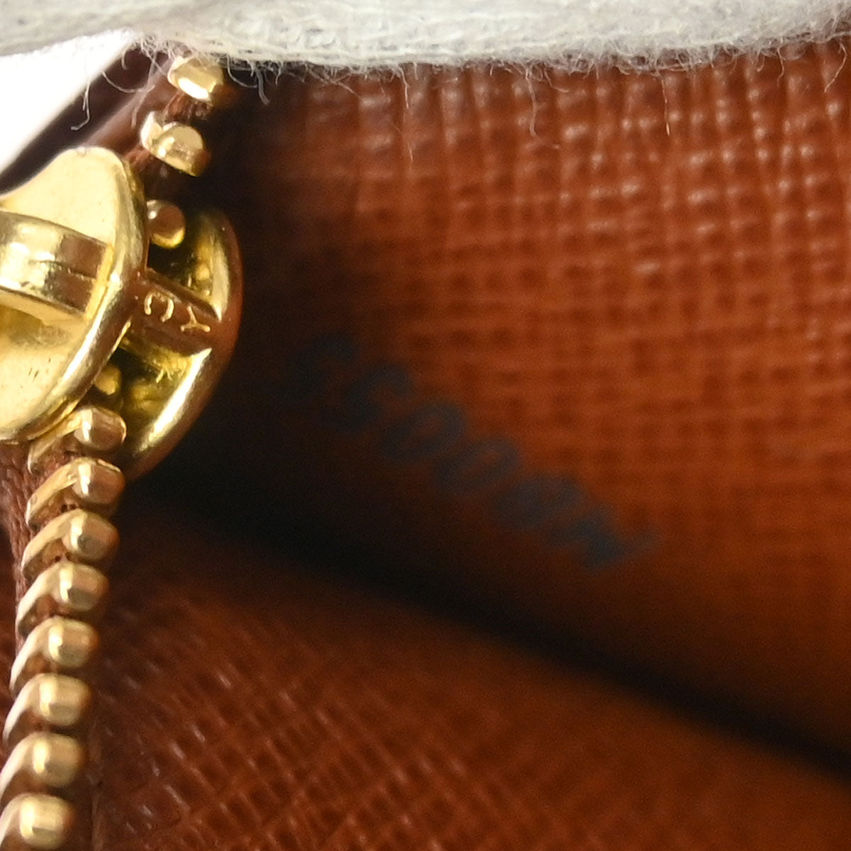Louis Vuitton 2002 Monogram Portefeuille Sarah Purse Wallet M61734