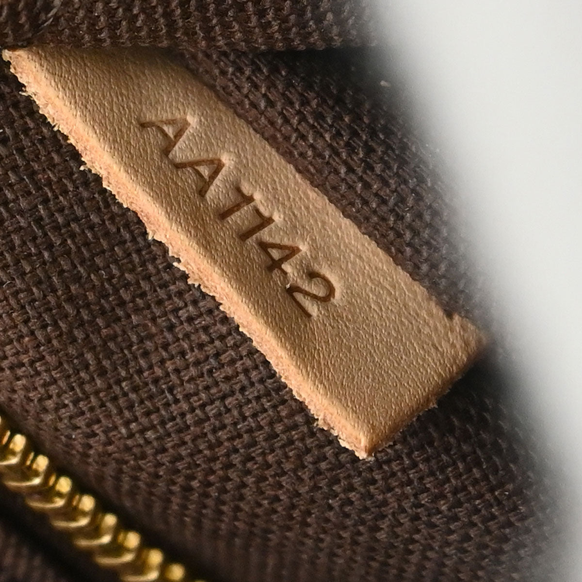 Louis Vuitton Monogram Chantilly MM Shoulder Bag M51233