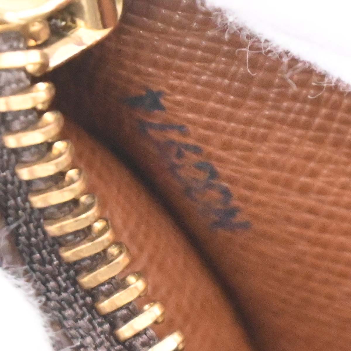 Louis Vuitton Monogram Papillon 26 Handbag M51366