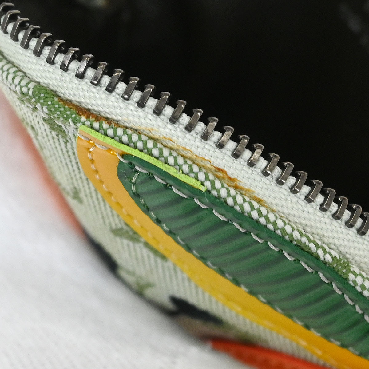 Louis Vuitton Conte de Fees Porte Monnaie Rond Coin Case M92271