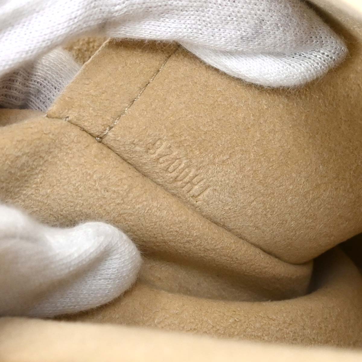 Louis Vuitton Monogram Manhattan PM Handbag M40026