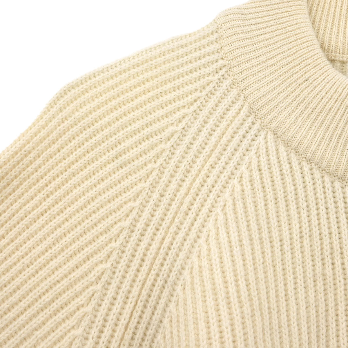 Chanel Cardigan Off-white