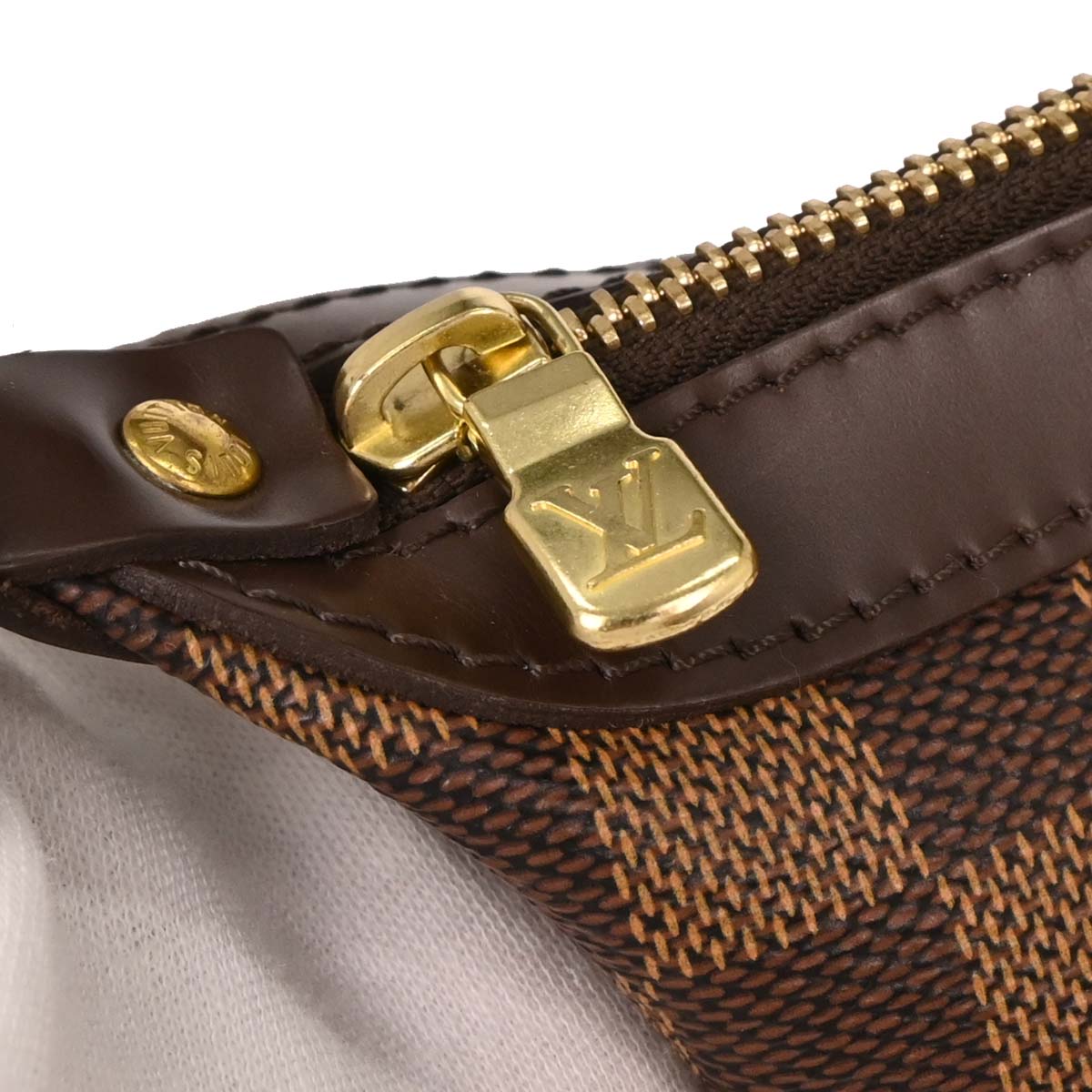 Louis Vuitton 2005 Damier Illovo MM Handbag N51995
