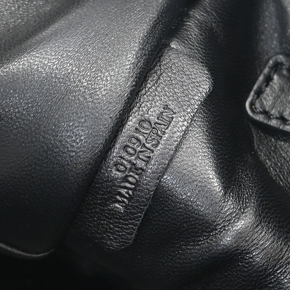 Loewe Black Leather Amazona 28 Handbag