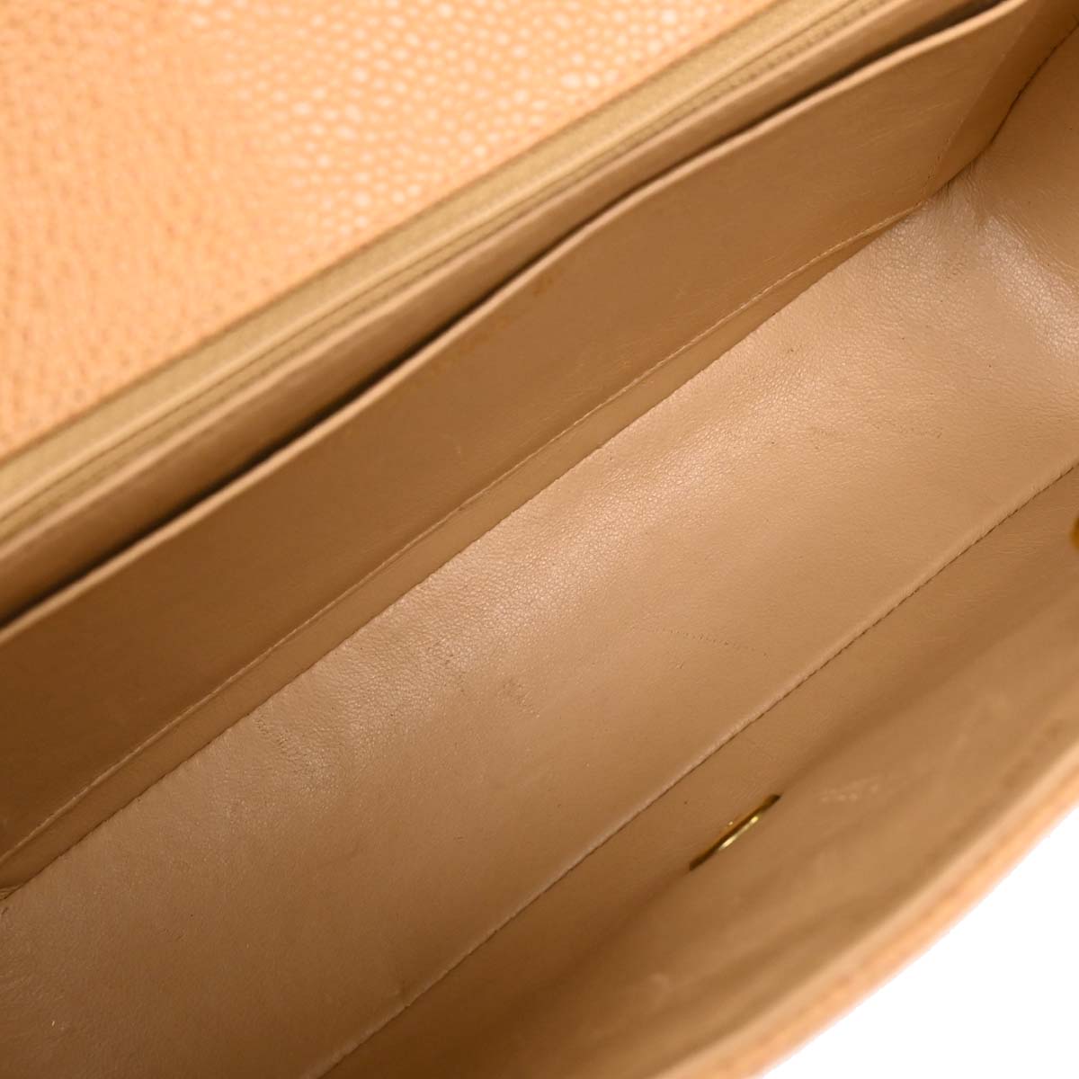 Chanel 1994-1996 Beige Caviar Medium Diana Shoulder Bag