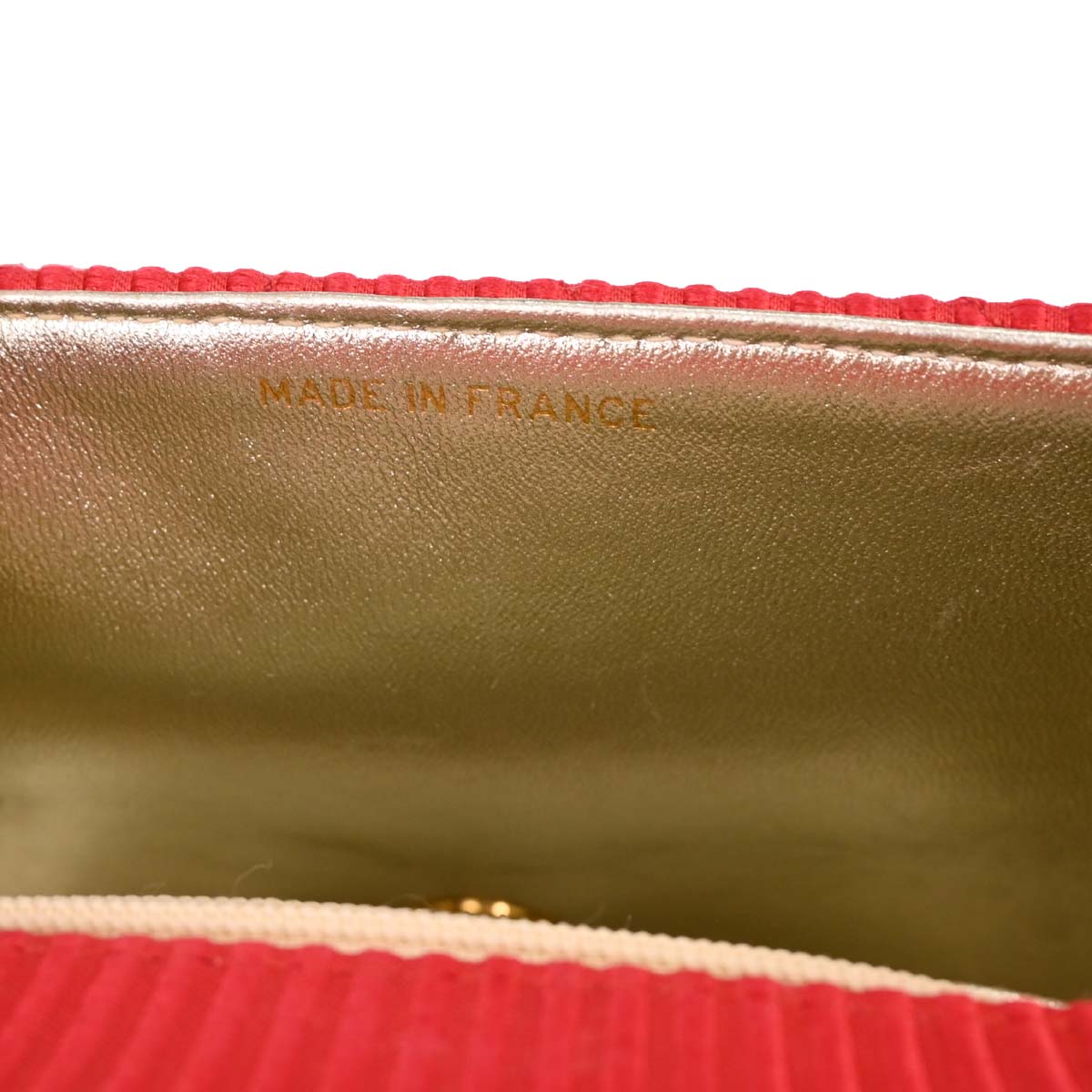 Chanel 1991-1994 Red Satin Chevron Shoulder Bag