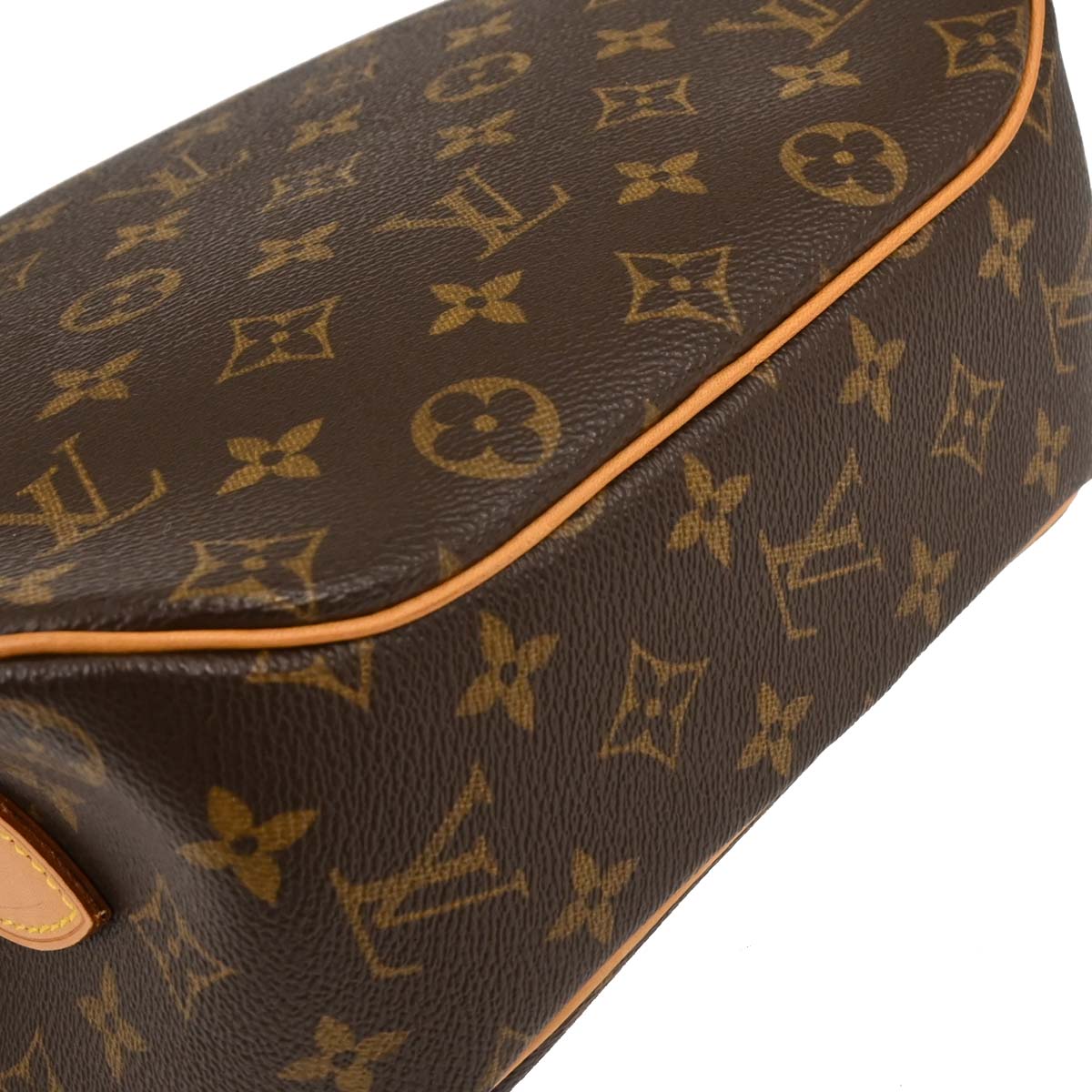 Louis Vuitton 2005 Monogram Blois Crossbody Bag M51221
