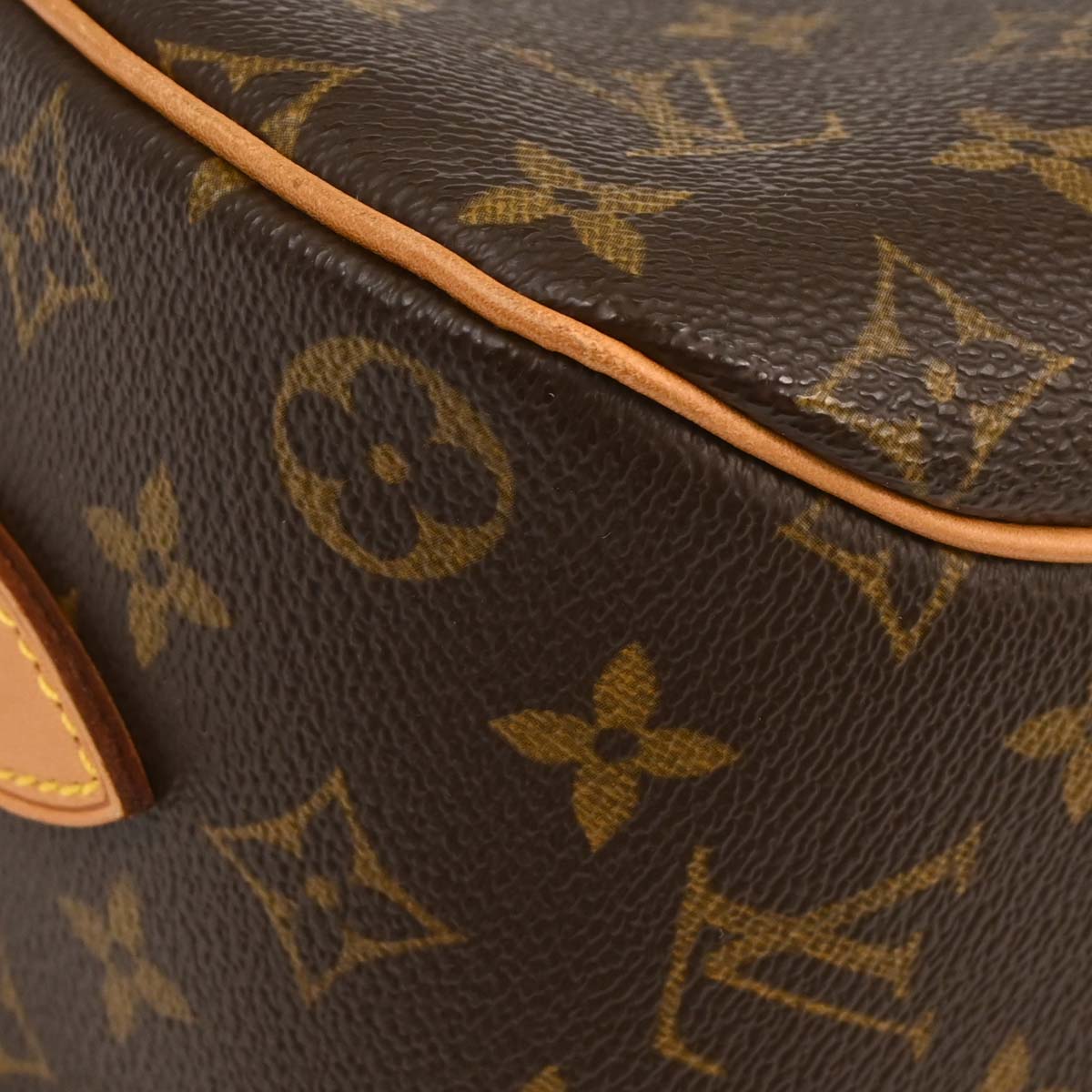 Louis Vuitton 2004 Monogram Blois Crossbody Bag M51221