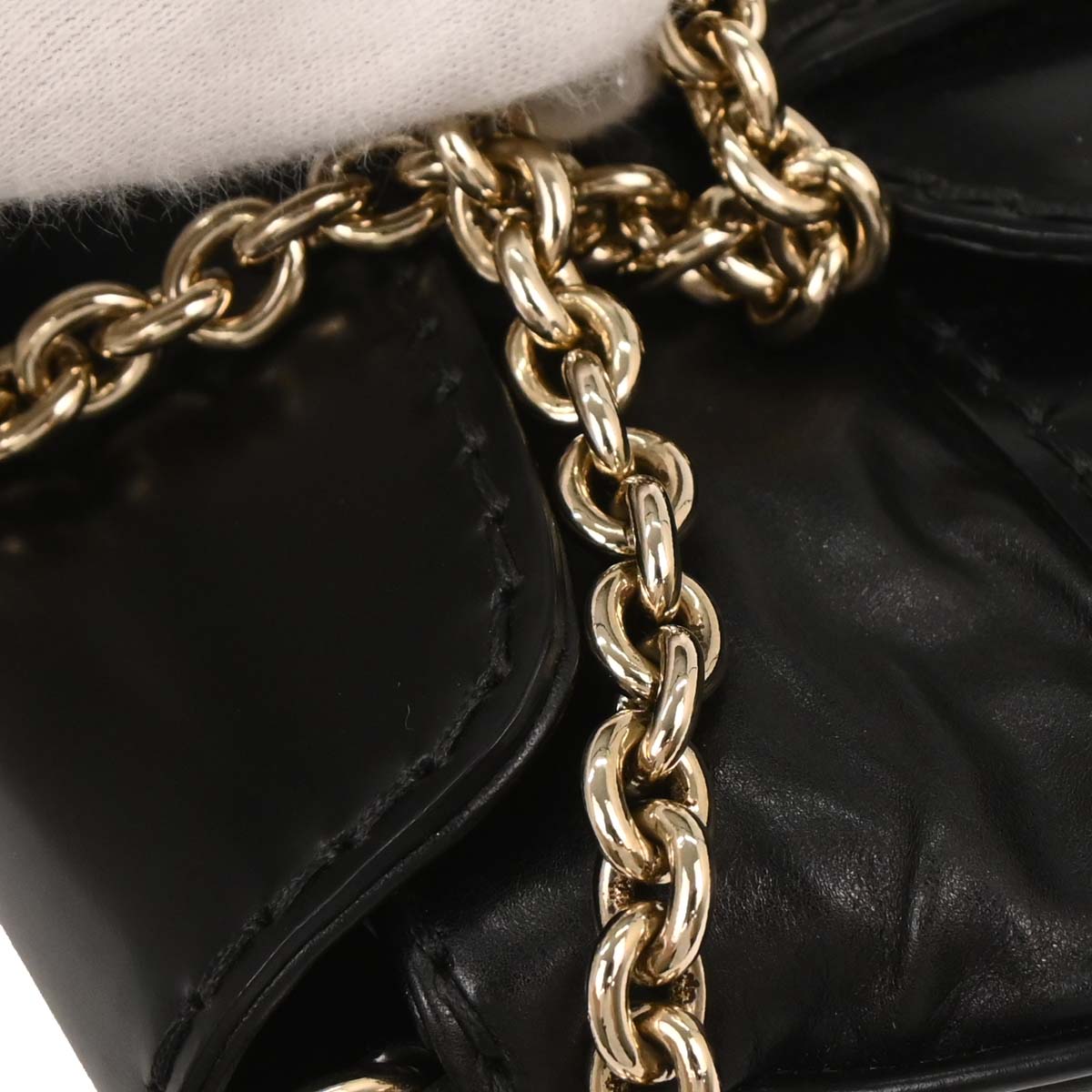Gucci Black Leather Queen Chain Handbag