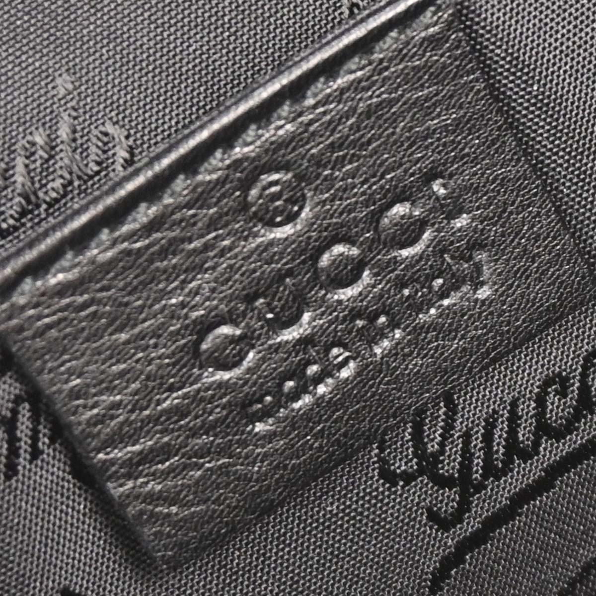 Gucci Black Leather Queen Chain Handbag