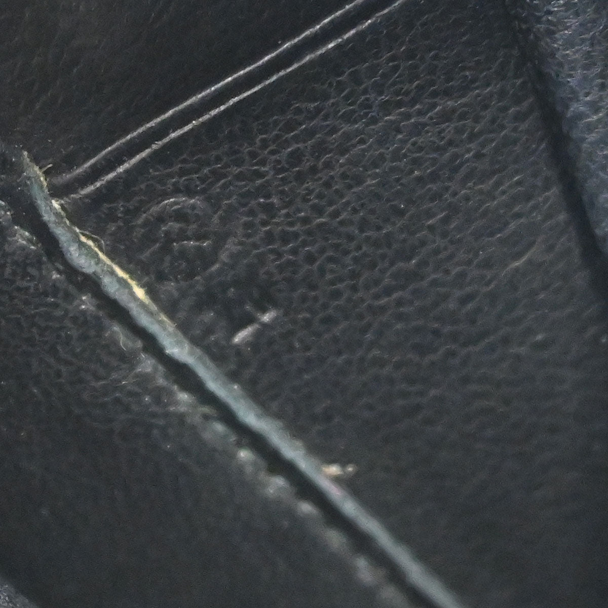 Hermes * 1988 Black Porosus crocodile Constance 23 Shoulder Bag