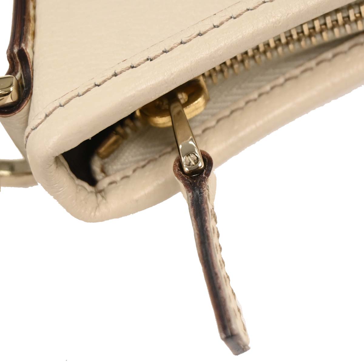 Gucci White Leather Abbey D Ring Handbag