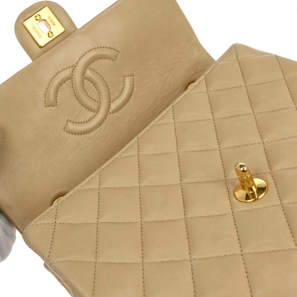 Chanel 1991-1994 Beige Lambskin Classic Square Flap Shoulder Bag