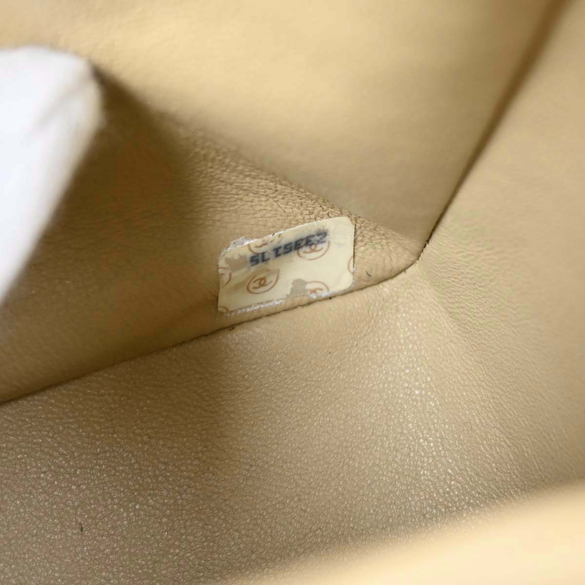 Chanel 1991-1994 Beige Lambskin Classic Square Flap Shoulder Bag