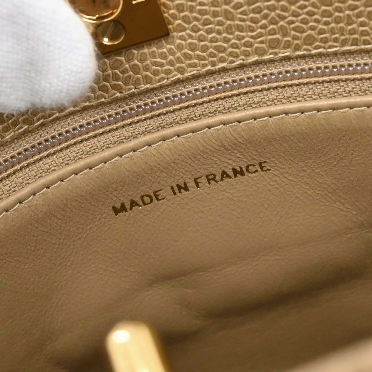 Chanel 1994-1996 Beige Caviar Chain Tote Bag