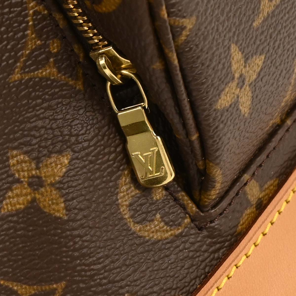 Louis Vuitton Monogram Montsouris MM Backpack M51136