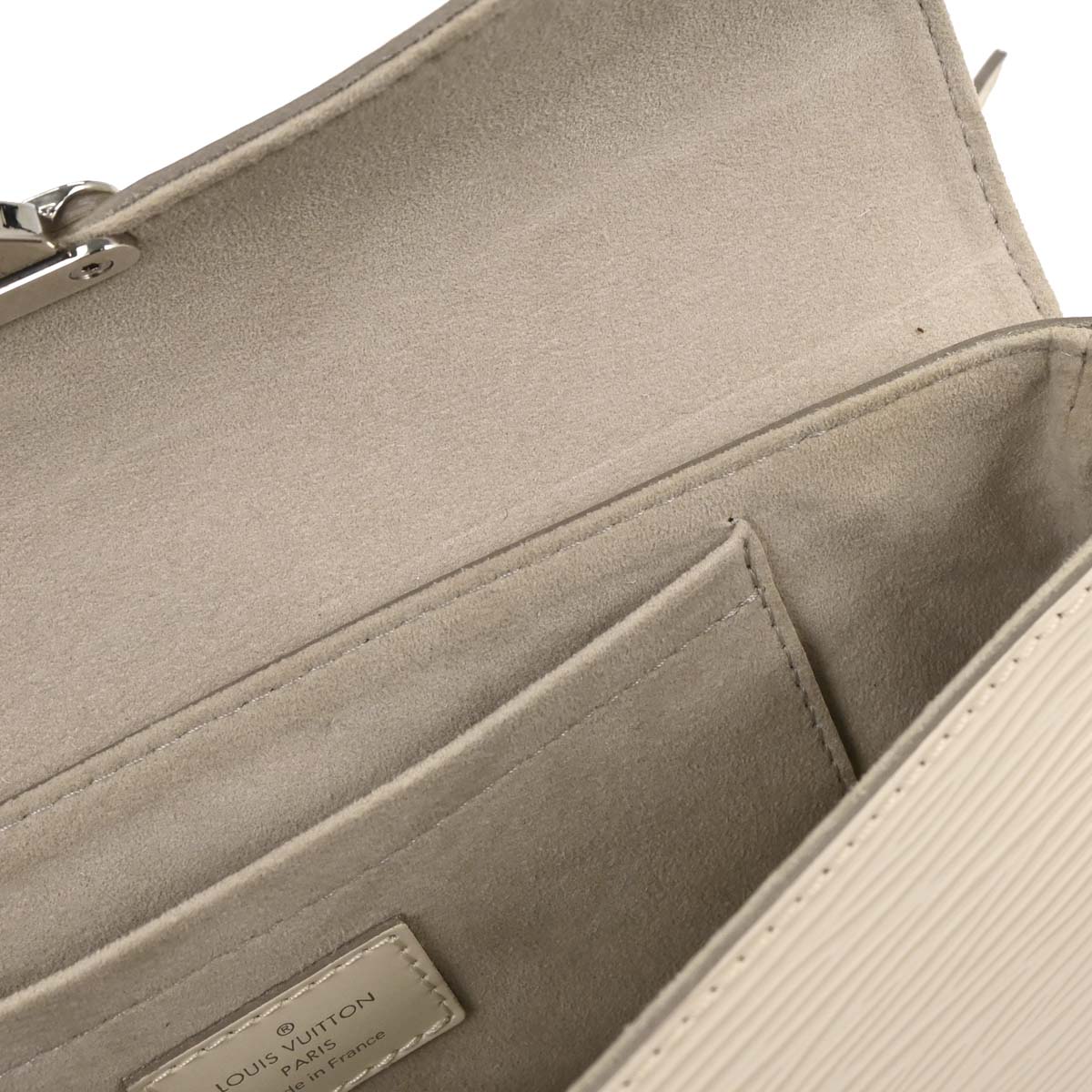 Louis Vuitton White Epi Pochette Montaigne Handbag M5929J