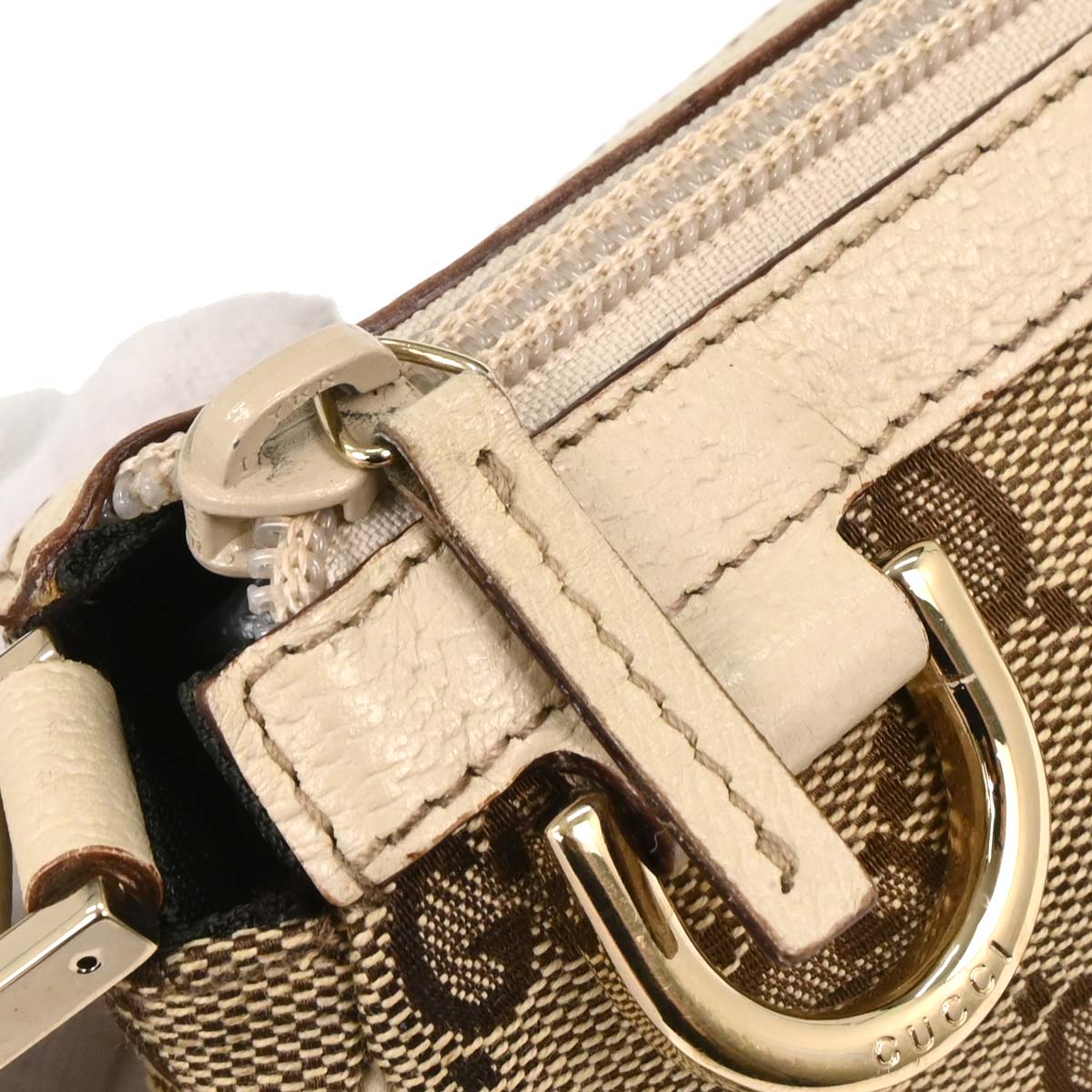 Gucci Beige GG Abbey D Ring Handbag