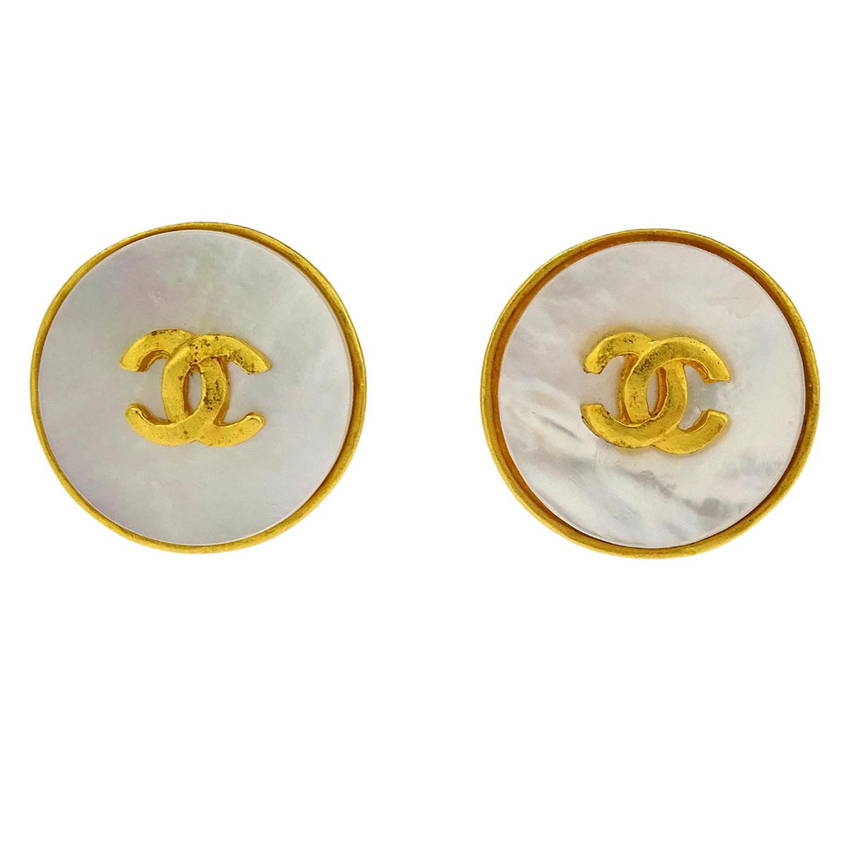 Chanel Gold Button Earrings Clip-On Shell 95A