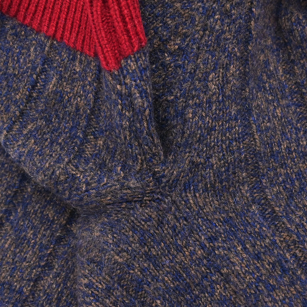 Chanel 1997 Top Navy #42