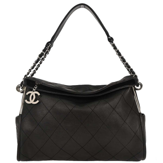 Chanel 2005-2006 Black Lambskin Ultimate Soft Hobo Handbag