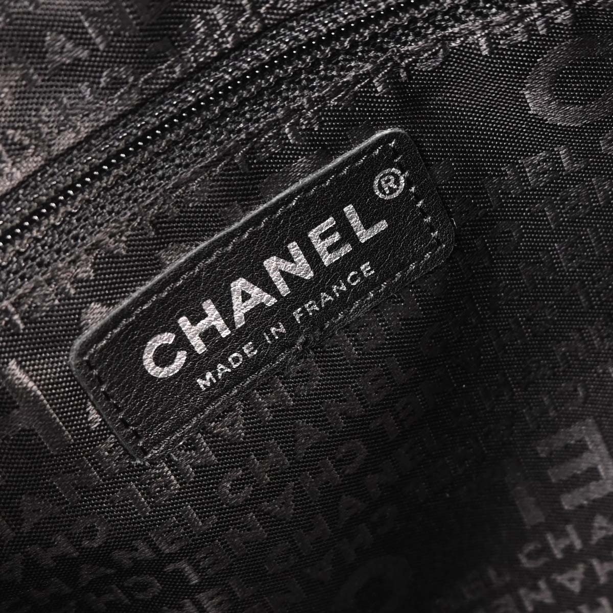 Chanel 2005-2006 Black Lambskin Ultimate Soft Hobo Handbag