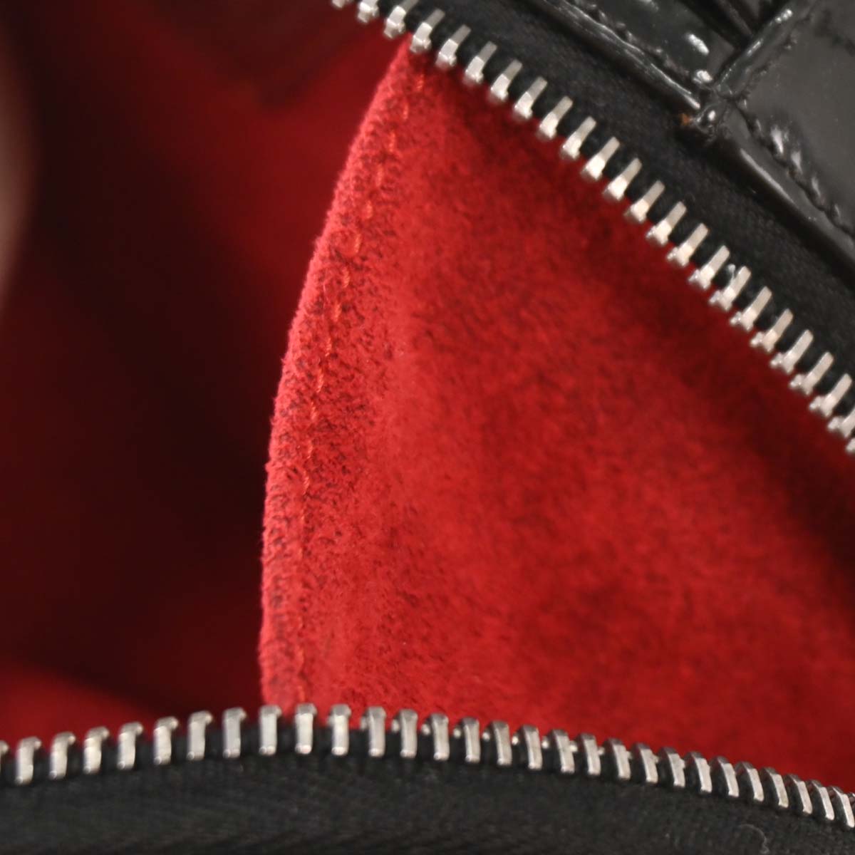 Chanel 2003-2004 Black Patent Leather Handbag