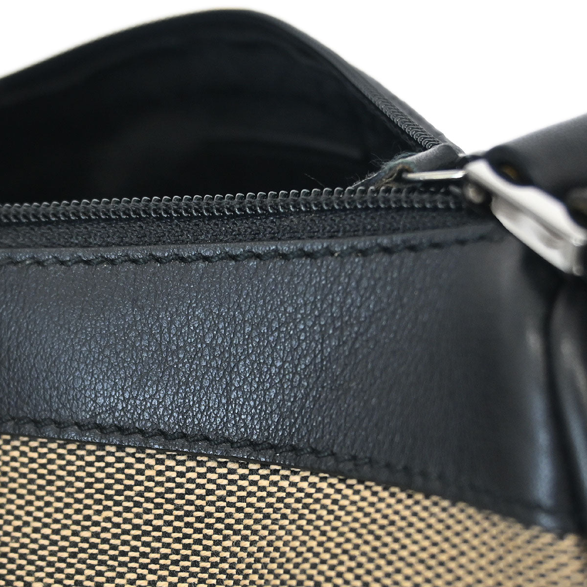 Gucci Black Accessory Pouch Handbag