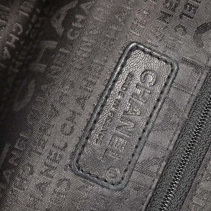 Chanel 2004-2005 Black Lambskin Luxury Chain Around Hobo Bag