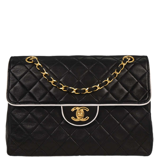 Chanel 1994-1996 Black Lambskin Single Flap Shoulder Bag