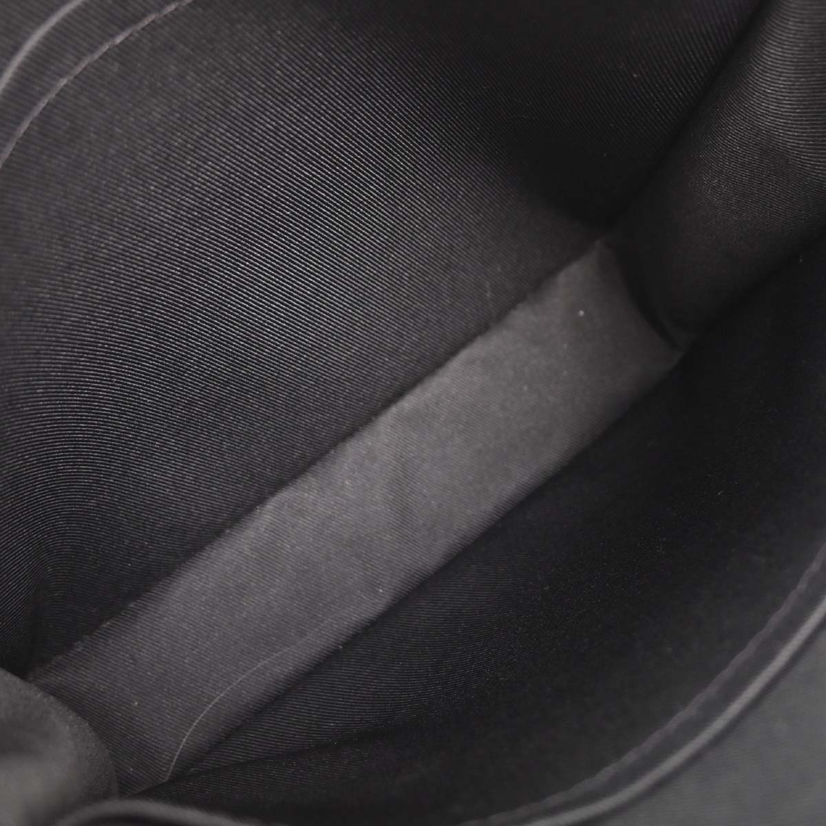 Louis Vuitton Black Taiga Anton Pochette Shoulder Bag M34416