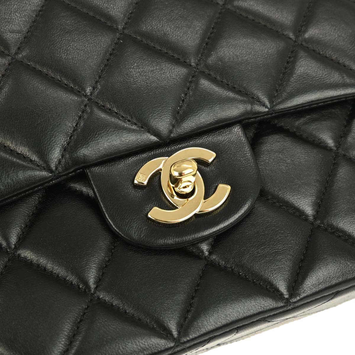 Chanel 2000-2001 Black Lambskin Medium Classic Double Flap Shoulder Bag