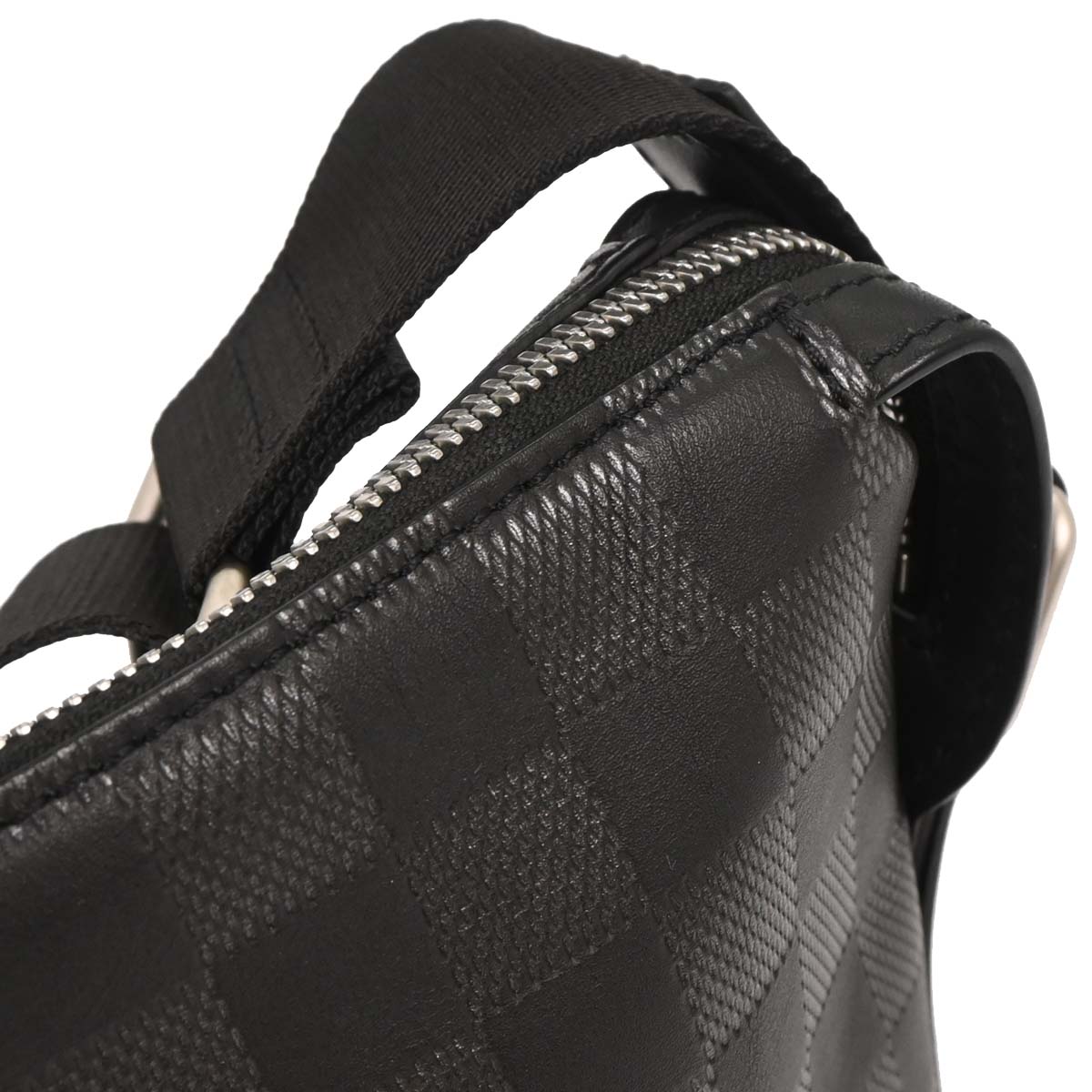 Louis Vuitton Damier Infini Discovery Messenger BB Shoulder N42418