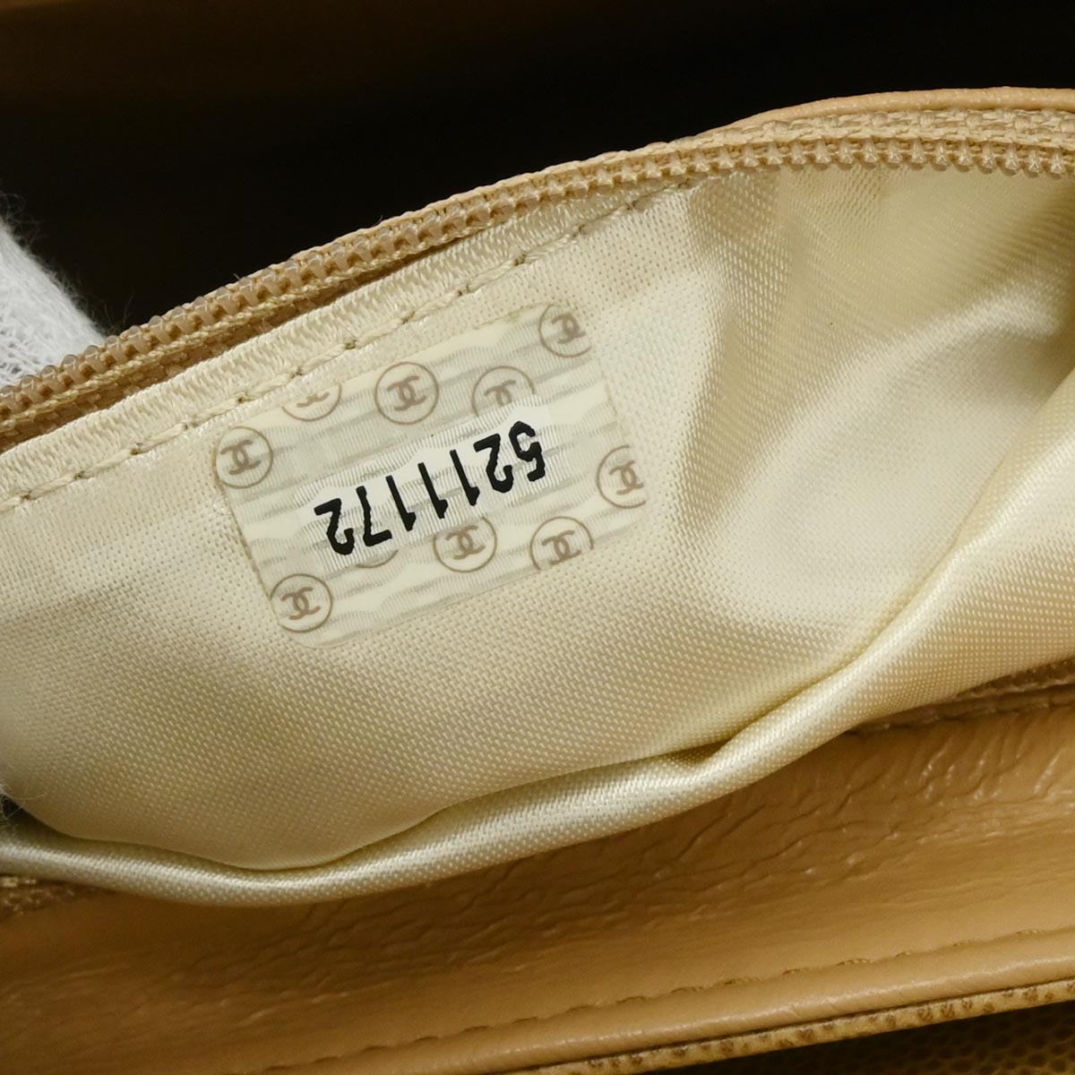 Chanel 1997-1999 Beige Caviar Handbag