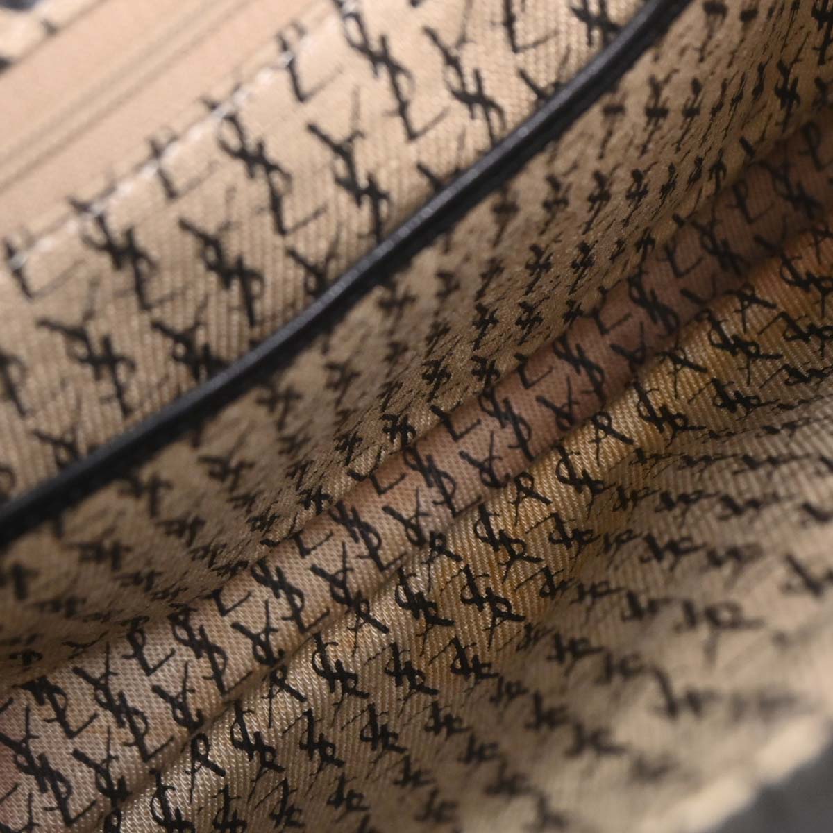 Yves Saint Laurent Black Leather Shoulder Bag