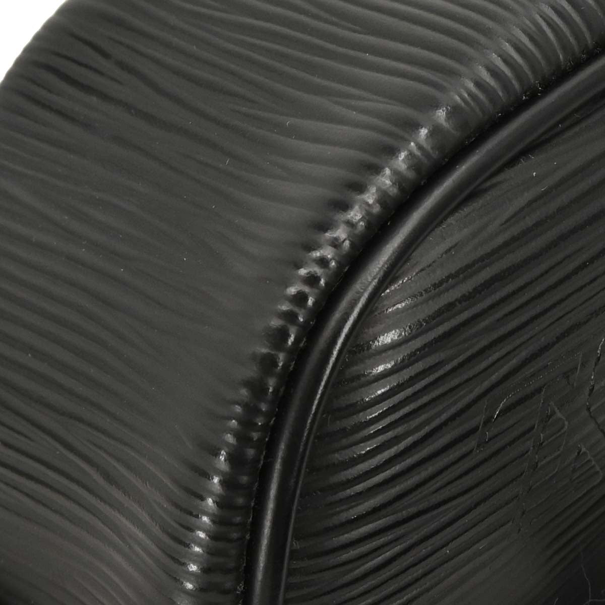 Louis Vuitton Black Epi Pochette Montaigne Handbag M59292