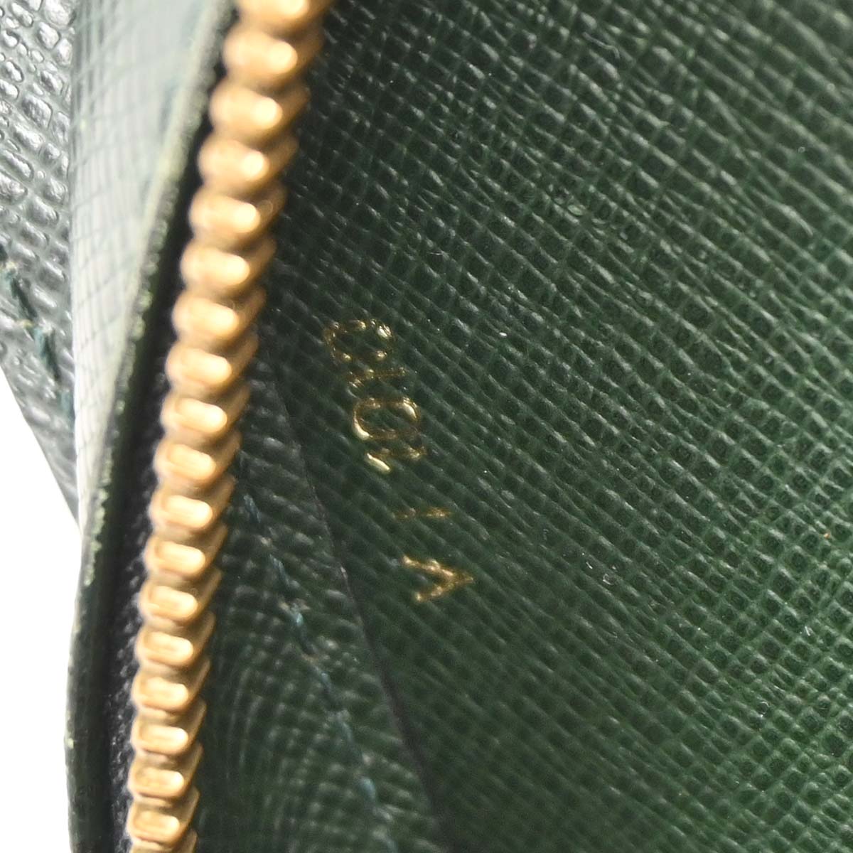 Louis Vuitton Green Taiga Baikal Clutch Bag M30184