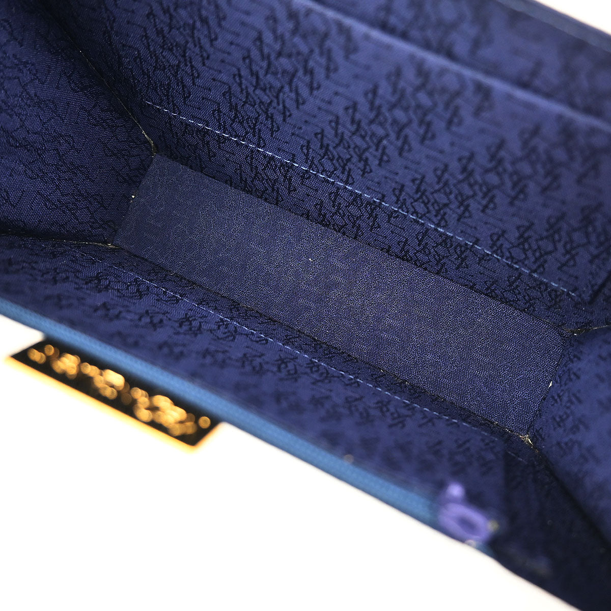 Yves Saint Laurent White Leather Shoulder Bag