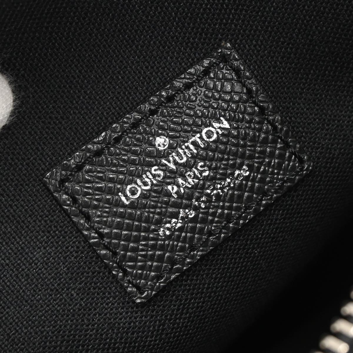 Louis Vuitton Black Taiga Dimitri Shoulder Bag M32462