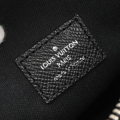 Louis Vuitton Black Taiga Dimitri Shoulder Bag M32462