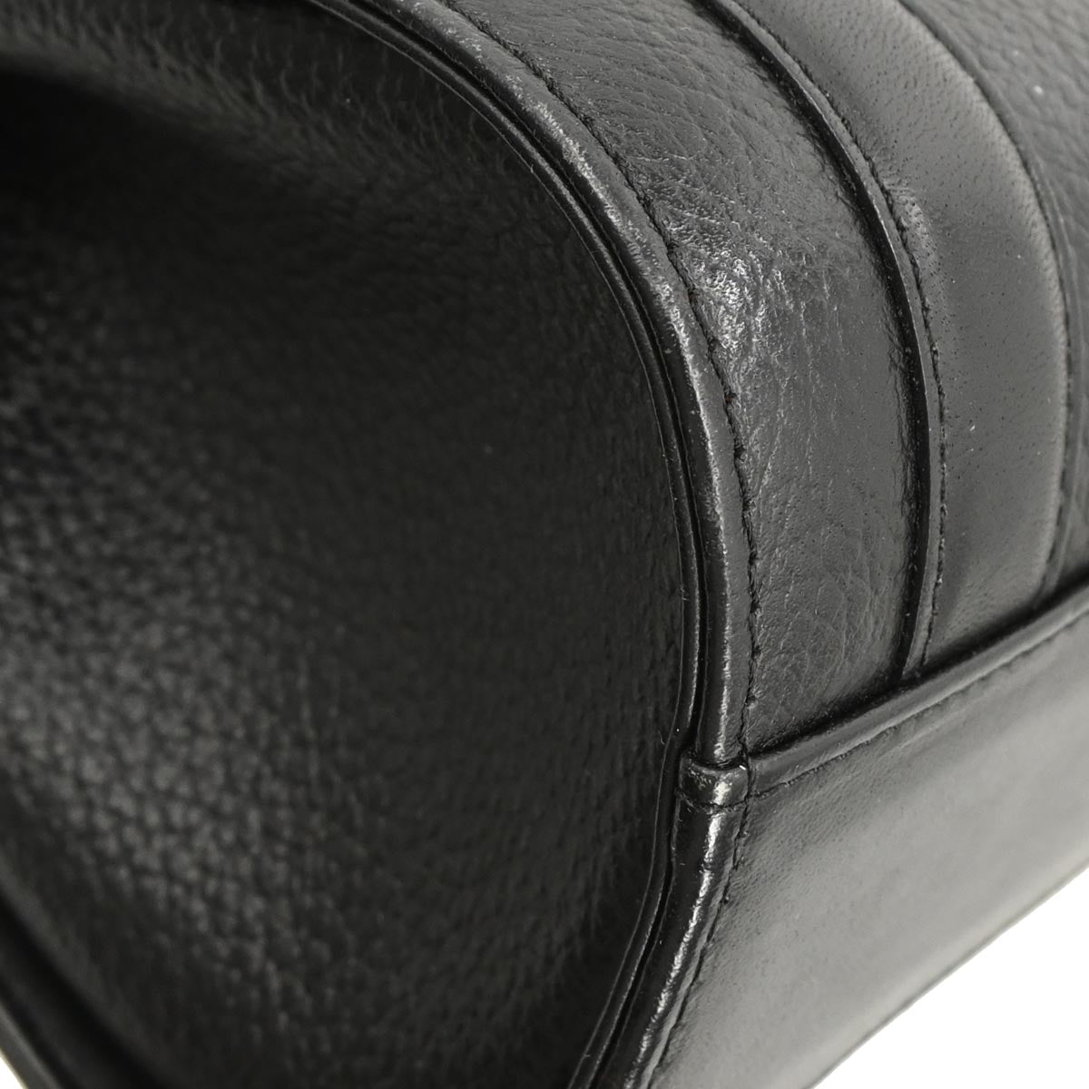 Burberrys Black Leather Handbag